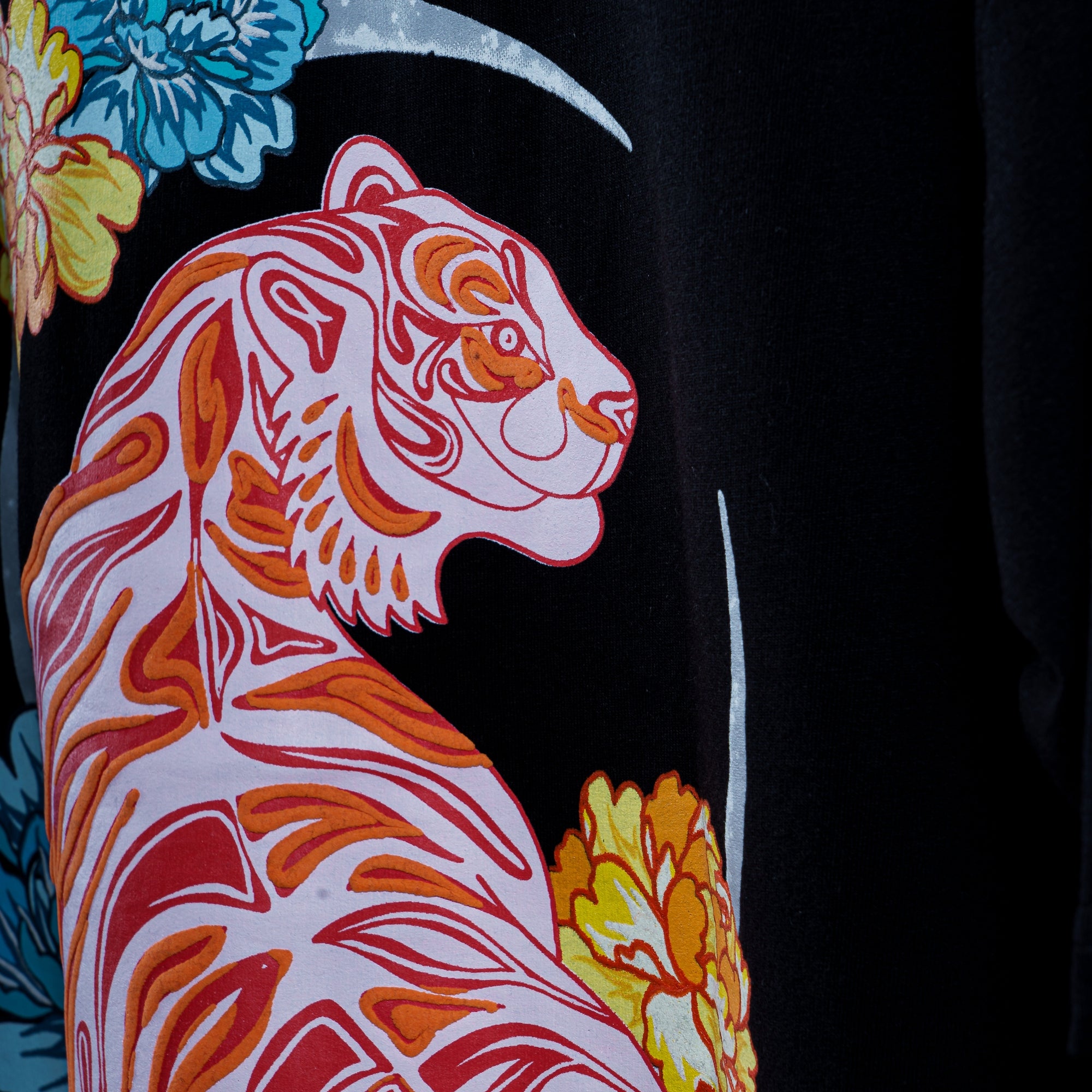 SERENE TIGER TEE